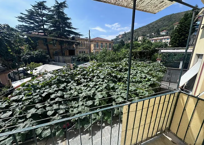 Kiwi In The Historic Center With A Small Terrace Apartman *