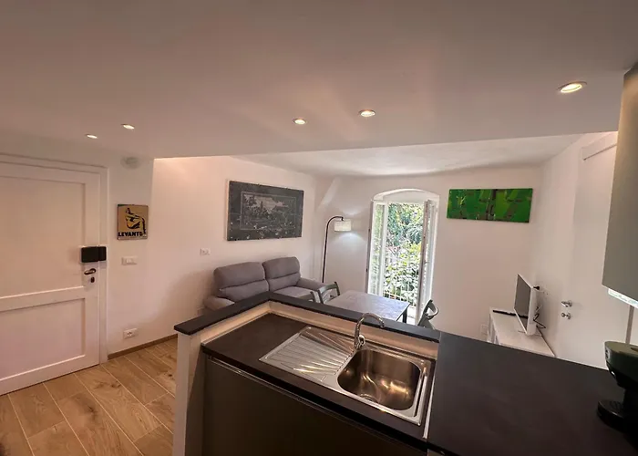 Apartman Kiwi In The Historic Center With A Small Terrace